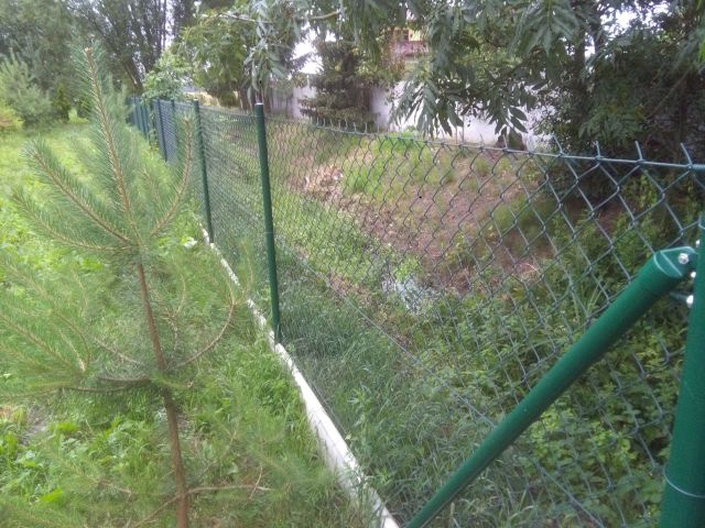 Podmurowka betonowa o wymiarze 250x25x5